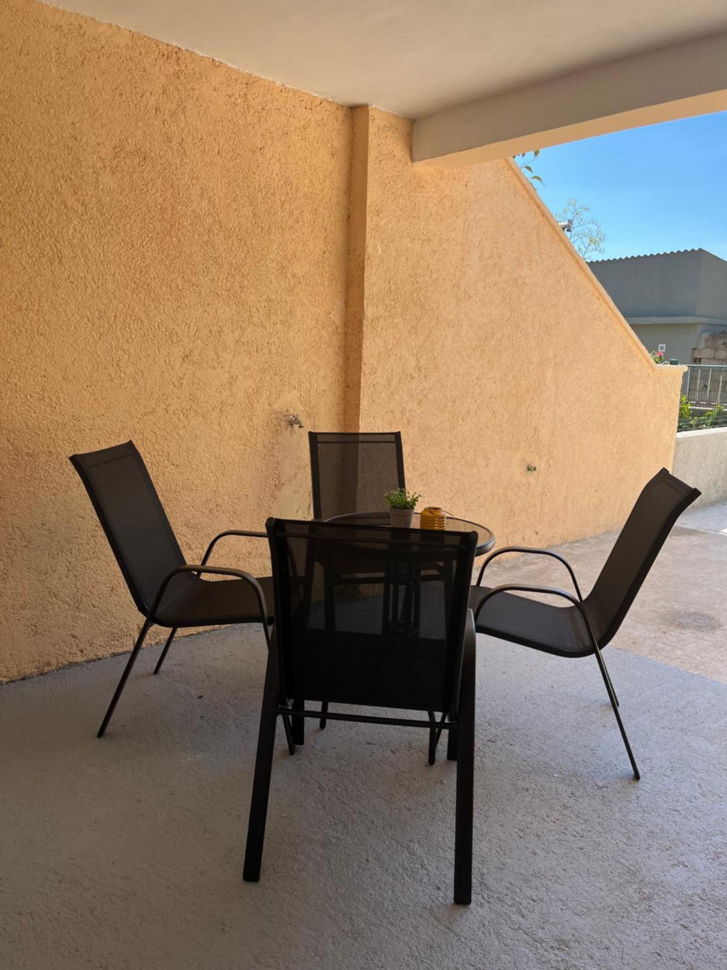 Villa The Nook Bilice Esterno foto