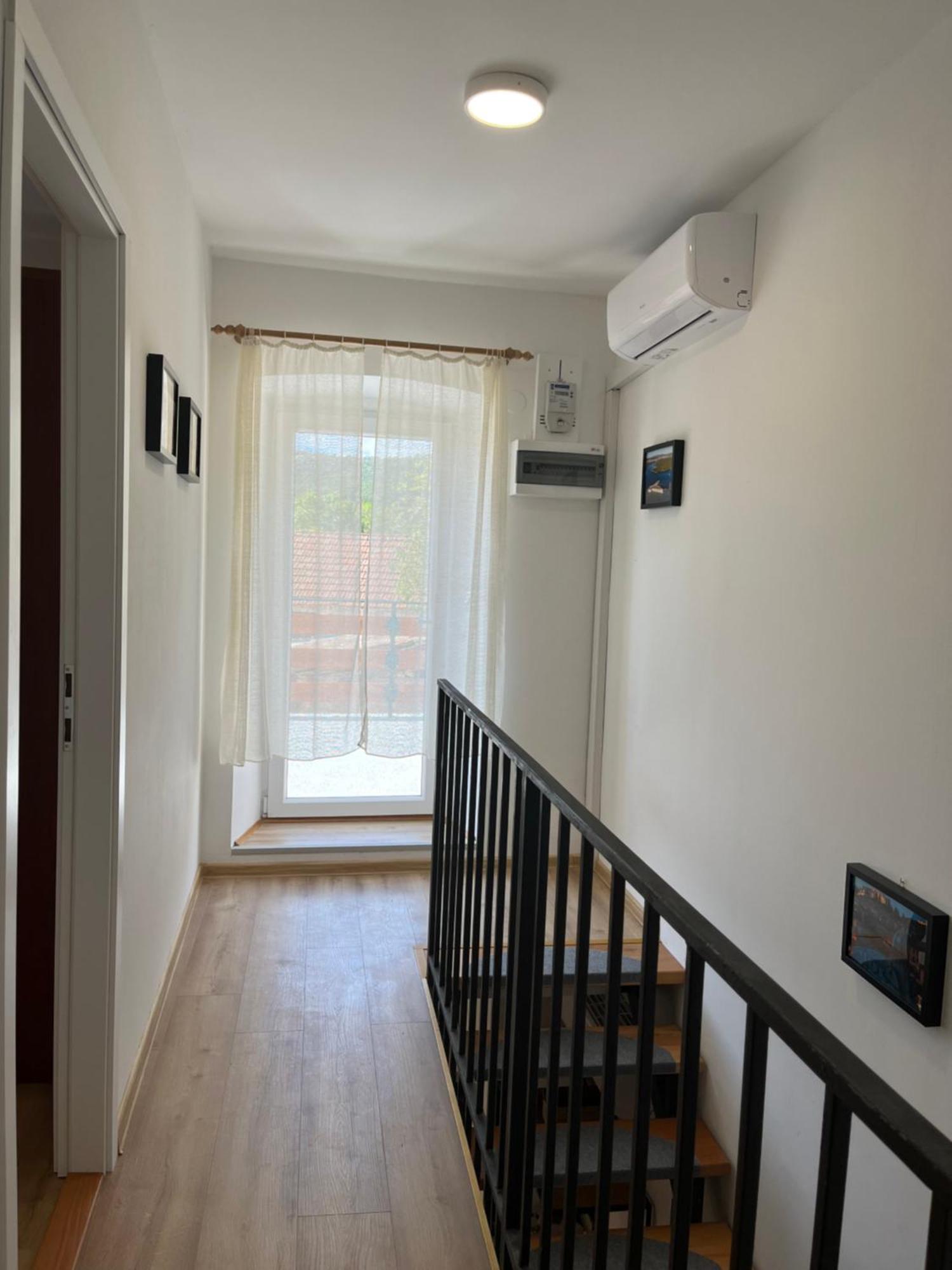 Villa The Nook Bilice Esterno foto